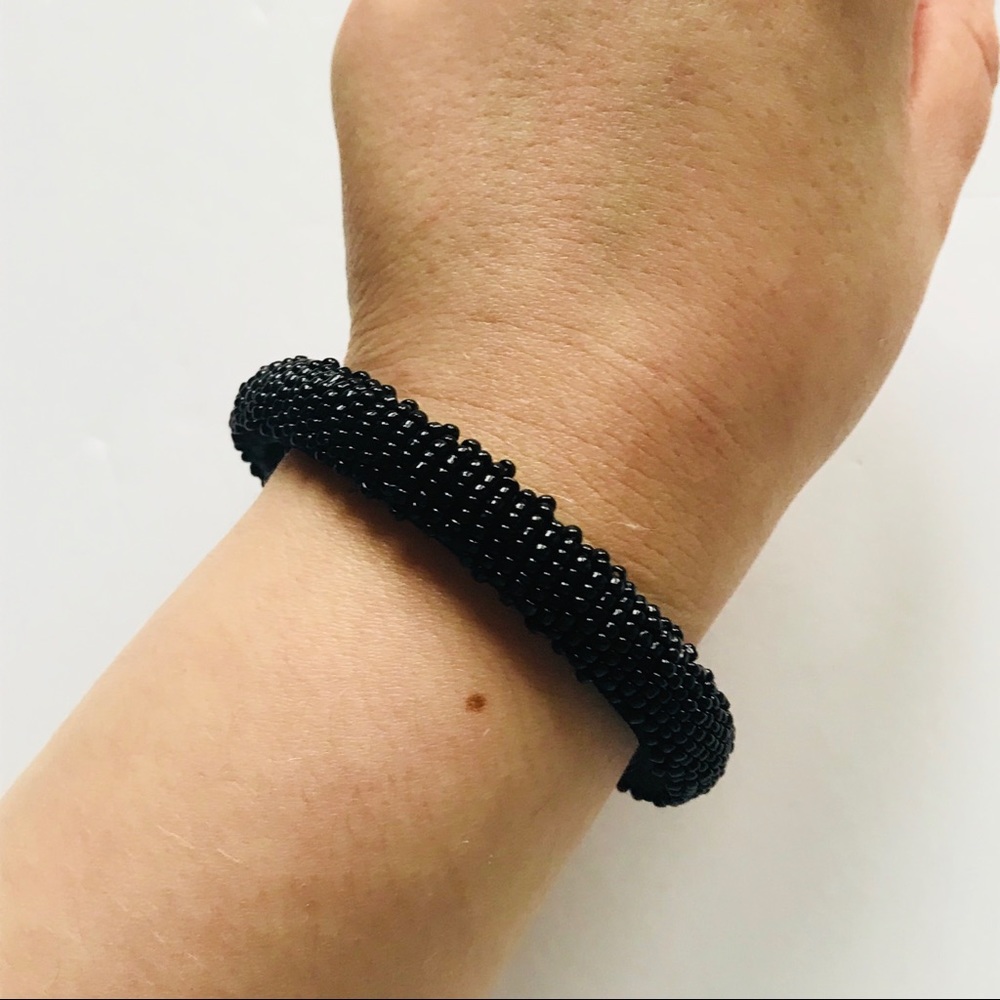 Beaded bangle bracelet